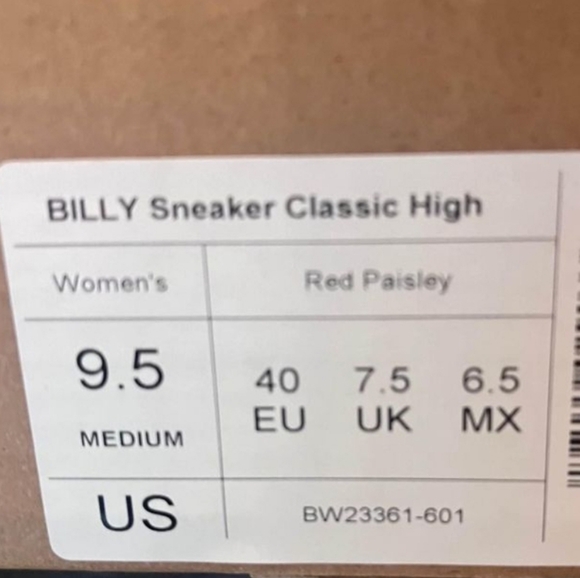 Women's Red and White Paisley Footwear/Sneakers/New/Size 9.5M - Picture 4 of 7